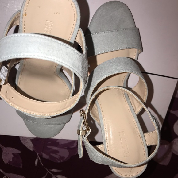 Light Blue Block Heels SZ 6.5 - Picture 2 of 3